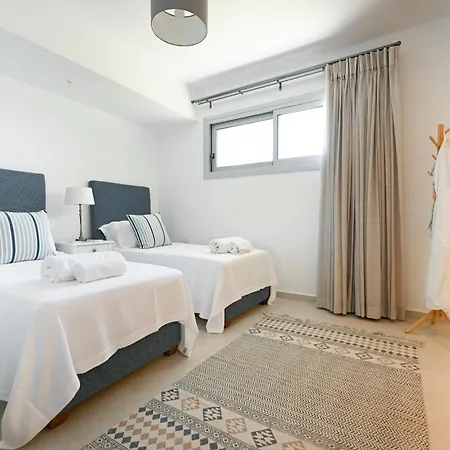 Petra Villa İskados