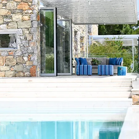 Petra Villa İskados
